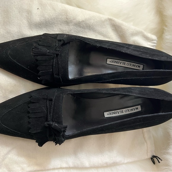 Manolo Blahnik Black Suede leather🖤 - Picture 3 of 9
